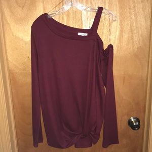 Burgundy off-shoulder/cold-shoulder burgundy sweater sz Large